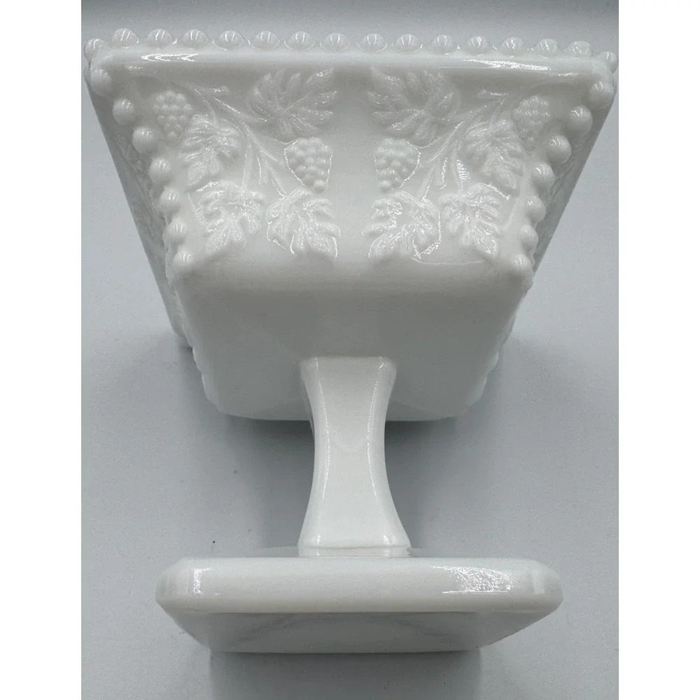 Westmoreland Milk Glass Dish‎ Lidded Compote Candy Wedding Box Panels Grapes